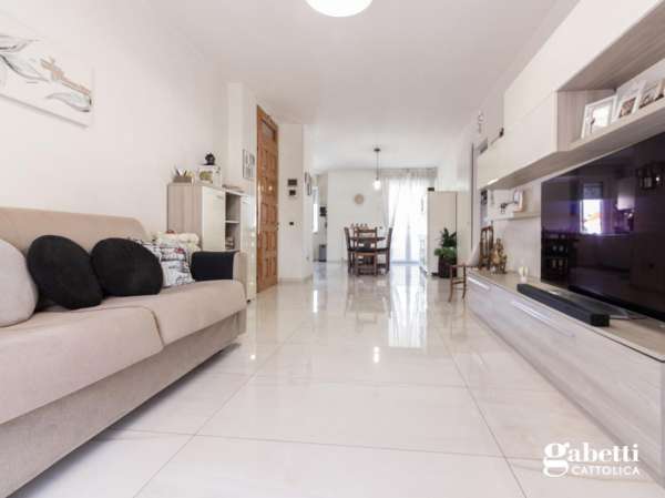 Foto Appartamento in vendita a Gabicce Mare