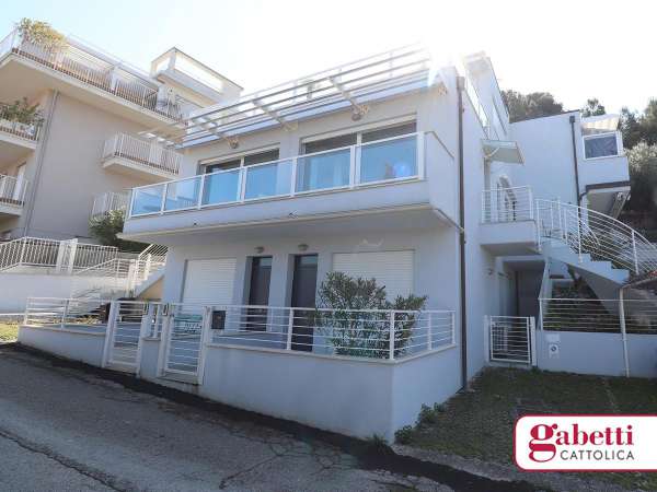 Foto Appartamento in vendita a Gabicce Mare