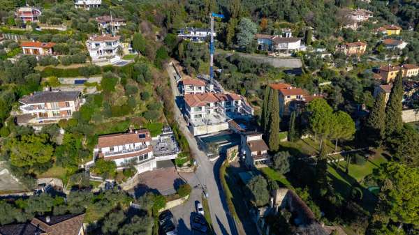 Foto Appartamento in vendita a Gardone Riviera