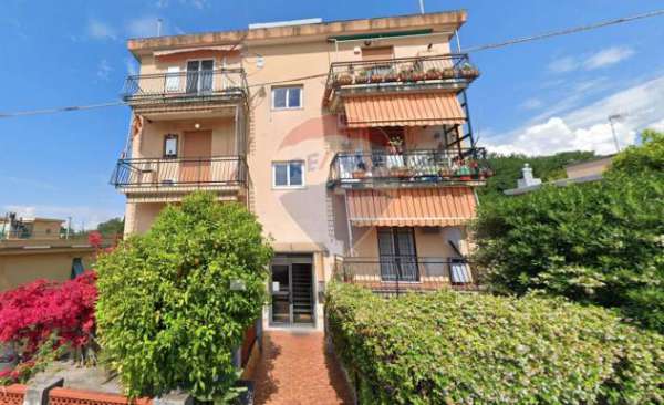 Foto Appartamento in vendita a Genova - 3 locali 74mq