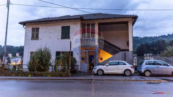 Foto Appartamento in vendita a Genova - 5 locali 88mq