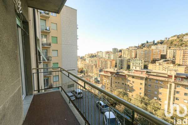 Foto Appartamento in vendita a Genova