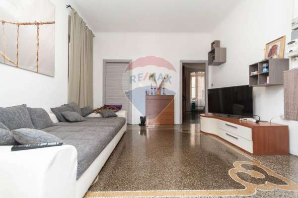 Foto Appartamento in vendita a Genova
