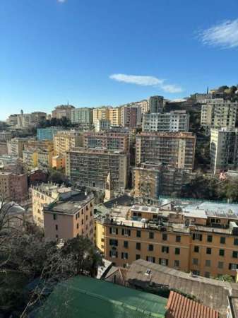 Foto Appartamento in vendita a Genova