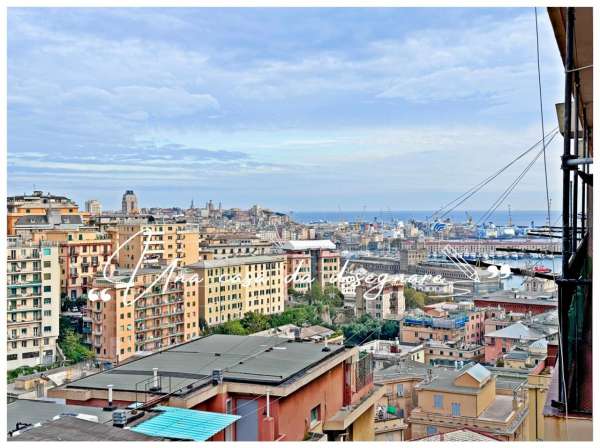 Foto Appartamento in vendita a Genova