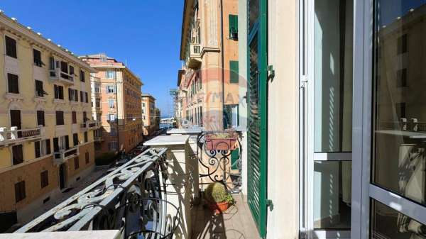 Foto Appartamento in vendita a Genova