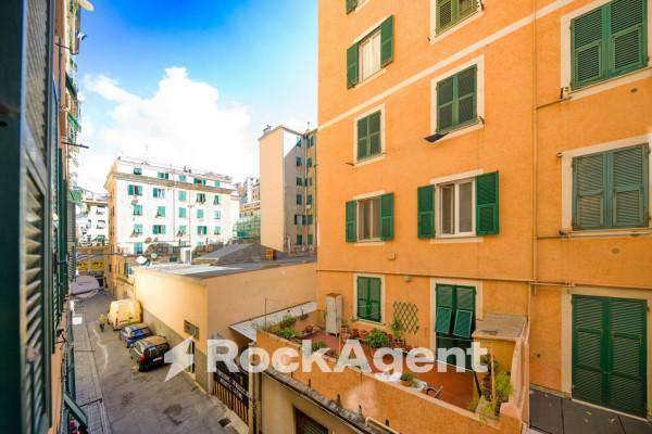 Foto Appartamento in vendita a Genova