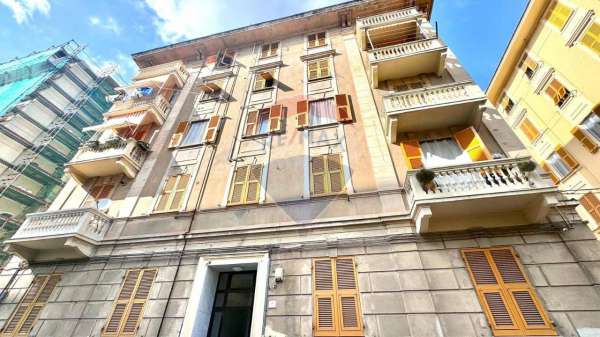 Foto Appartamento in vendita a Genova