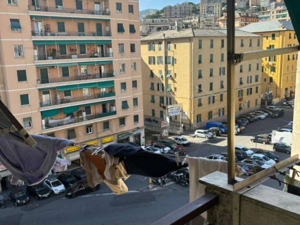 Foto Appartamento in vendita a Genova
