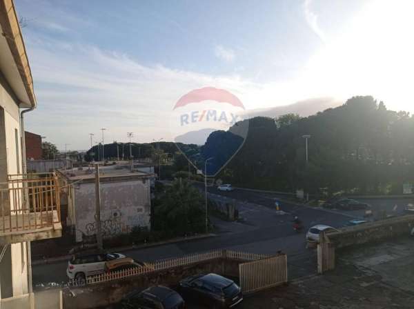 Foto Appartamento in vendita a Giardini Naxos