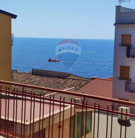 Foto Appartamento in vendita a Giardini Naxos