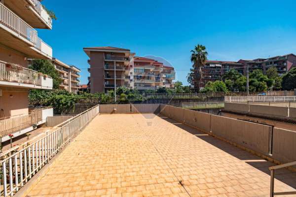 Foto Appartamento in vendita a Giarre