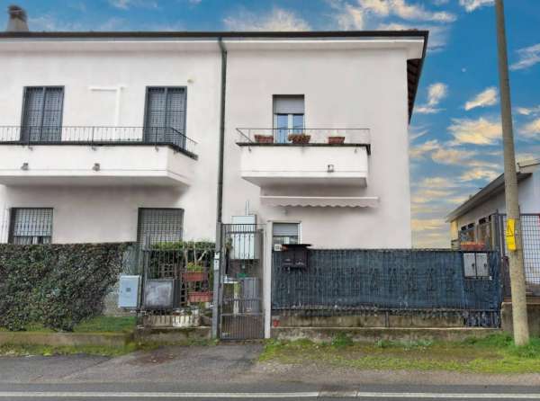 Foto Appartamento in vendita a Giussano