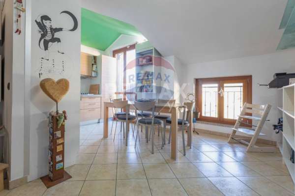 Foto Appartamento in vendita a Giussano