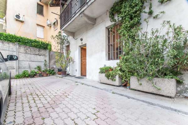Foto Appartamento in vendita a Gorla Minore
