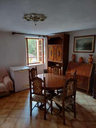 Foto Appartamento in vendita a Gragnana - Carrara 80 mq  Rif: 1323408