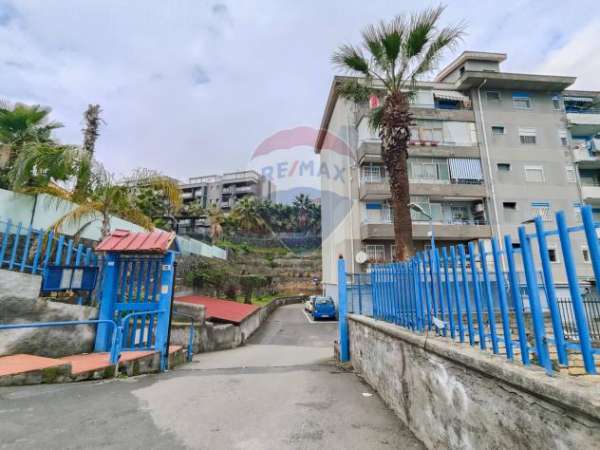 Foto Appartamento in vendita a Gravina di Catania