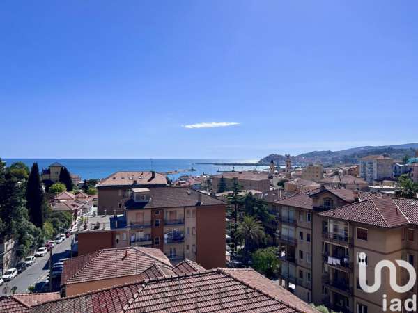 Foto Appartamento in vendita a Imperia
