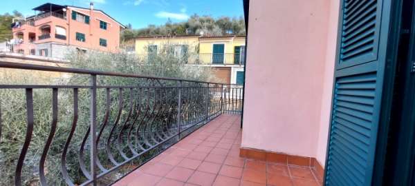 Foto Appartamento in vendita a Imperia
