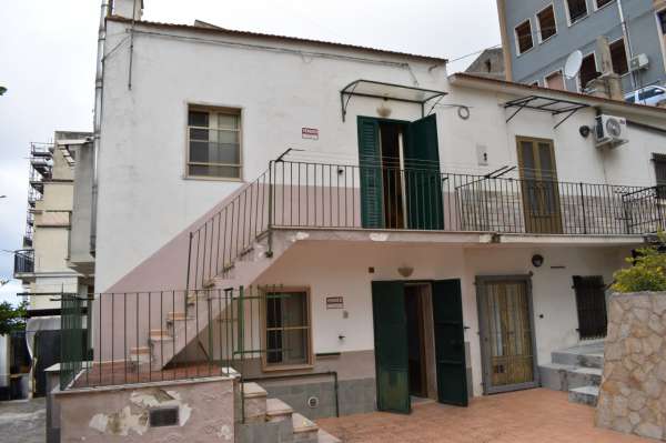Foto Appartamento in vendita a Ischitella