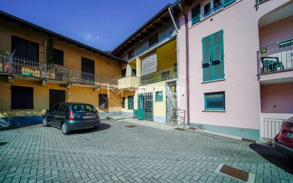 Foto Appartamento in vendita a Jerago Con Orago