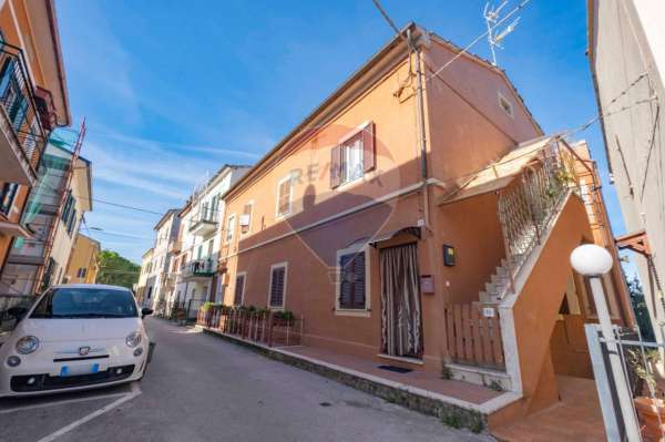 Foto Appartamento in vendita a Jesi