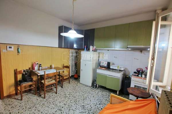 Foto Appartamento in vendita a Jesi