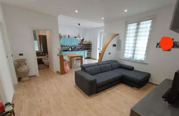 Foto Appartamento in vendita a Lerici 100 mq  Rif: 1204431
