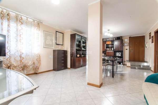 Foto Appartamento in vendita a Limbiate
