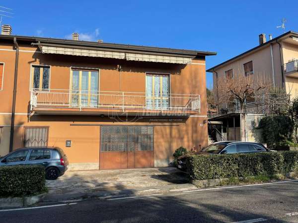 Foto Appartamento in vendita a Lipomo
