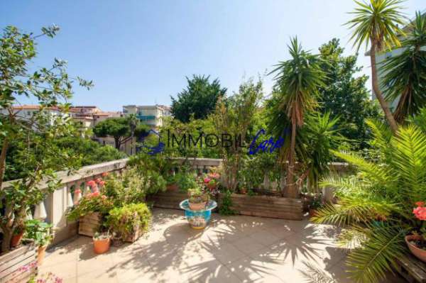 Foto Appartamento in vendita a Livorno 245 mq  Rif: 1335028