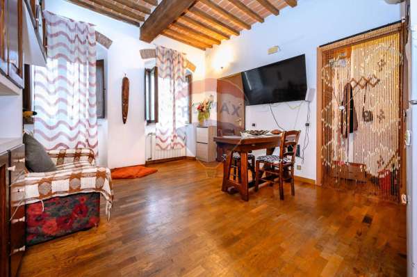 Foto Appartamento in vendita a Livorno