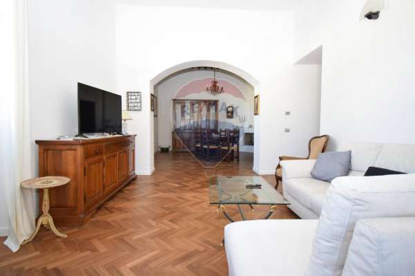 Foto Appartamento in vendita a Livorno