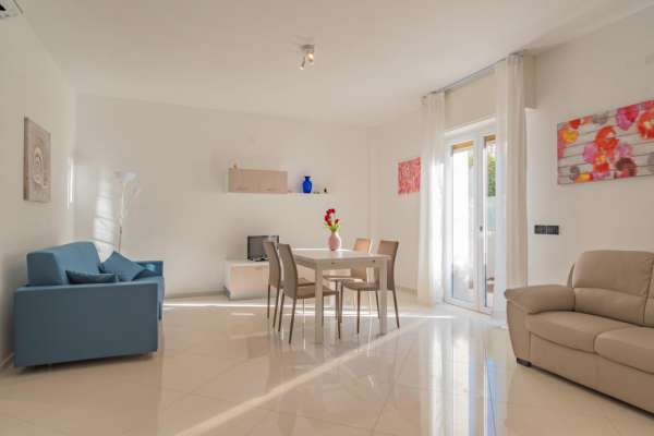Foto Appartamento in vendita a Loano