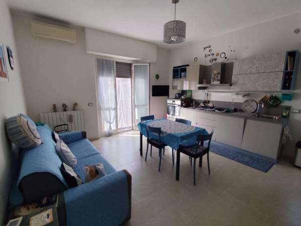 Foto Appartamento in vendita a Loano