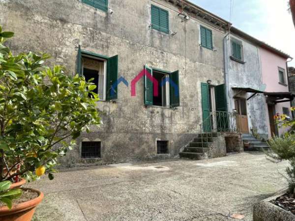 Foto Appartamento in vendita a Lugliano - Bagni di Lucca 95 mq  Rif: 1310754