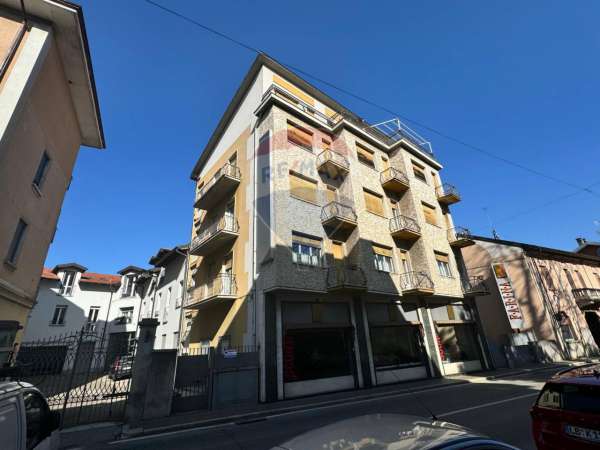 Foto Appartamento in vendita a Luino