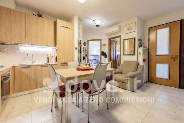 Foto Appartamento in vendita a Luni