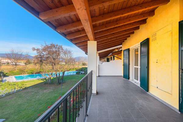 Foto Appartamento in vendita a Manerba Del Garda