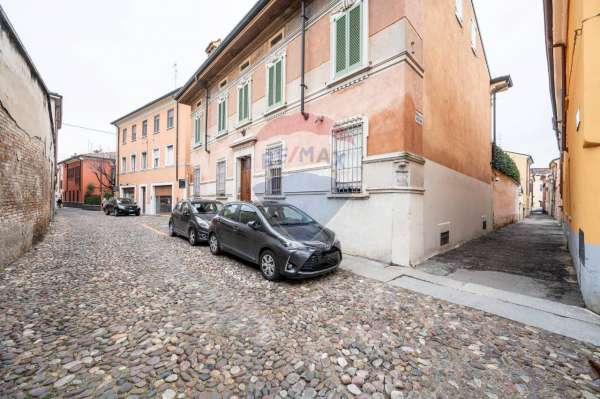 Foto Appartamento in vendita a Mantova