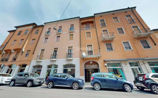 Foto Appartamento in vendita a Mantova
