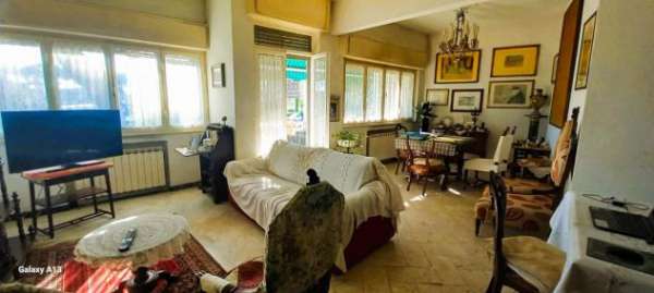 Foto Appartamento in vendita a Marina di Carrara - Carrara 120 mq  Rif: 1324424
