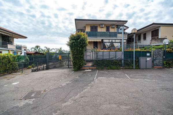 Foto Appartamento in vendita a Mascali