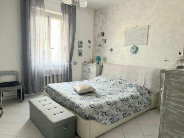 Foto Appartamento in vendita a Massa 70 mq  Rif: 1298540