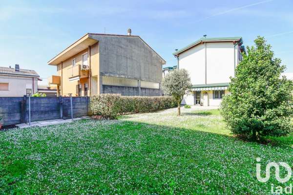 Foto Appartamento in vendita a Meda