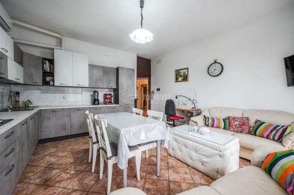 Foto Appartamento in vendita a Medesano