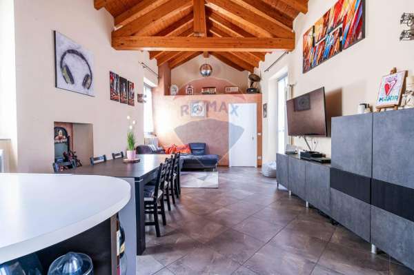 Foto Appartamento in vendita a Merate