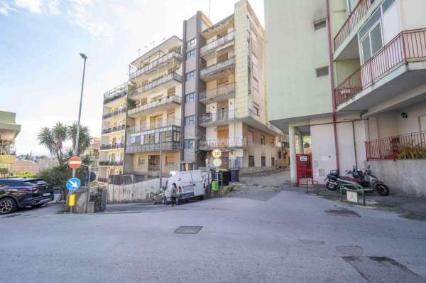 Foto Appartamento in vendita a Messina