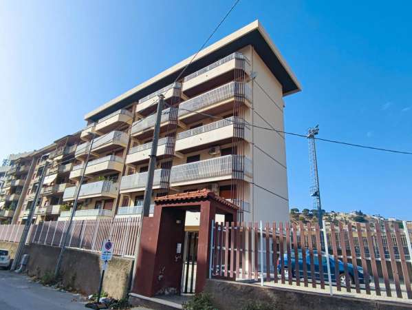 Foto Appartamento in vendita a Messina