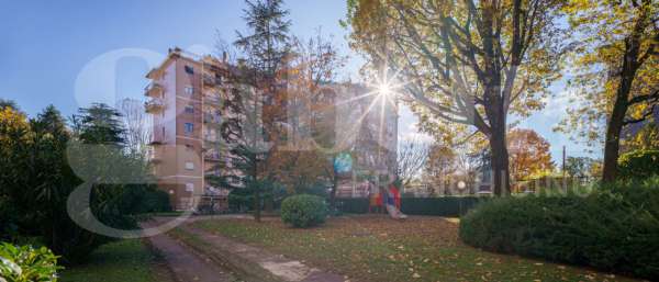 Foto Appartamento in vendita a Milano